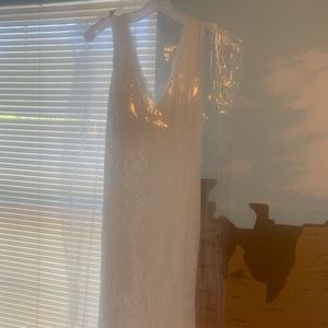 Brand new wedding dress, crown and belt